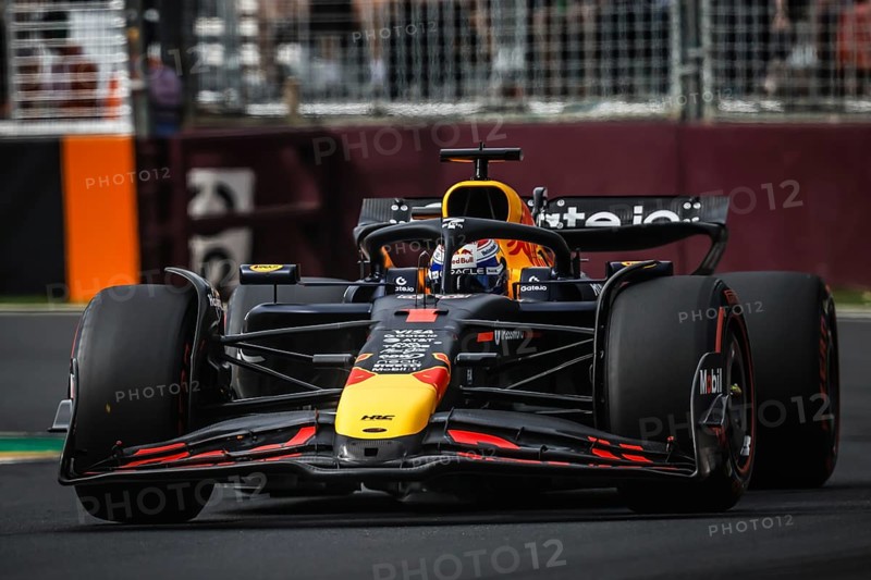 Max Verstappen of the Netherlands drives the Oracle Red Bull Racing RB21 during qualifying in the 2025 Australian Grand Prix at Albert Park in Melbourne, Australia, Oceania