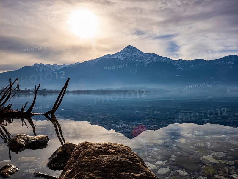 Landscape of Lake Como in a winter morning