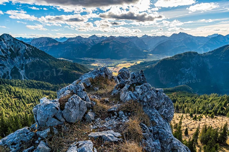Beautiful mountain tour to the Aggenstein at sunset in the Tannheimer Tal