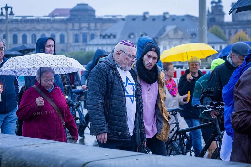 Commemoration of the 1st anniversary of the attack on Israel. The rally was followed by a candlelight march from Neumarkt to the Jewish Community, during which the names of those murdered and abducted in the massacre of 7 October 2023 were read out., Memorial march, Dresden, Saxony, Germany, Europe