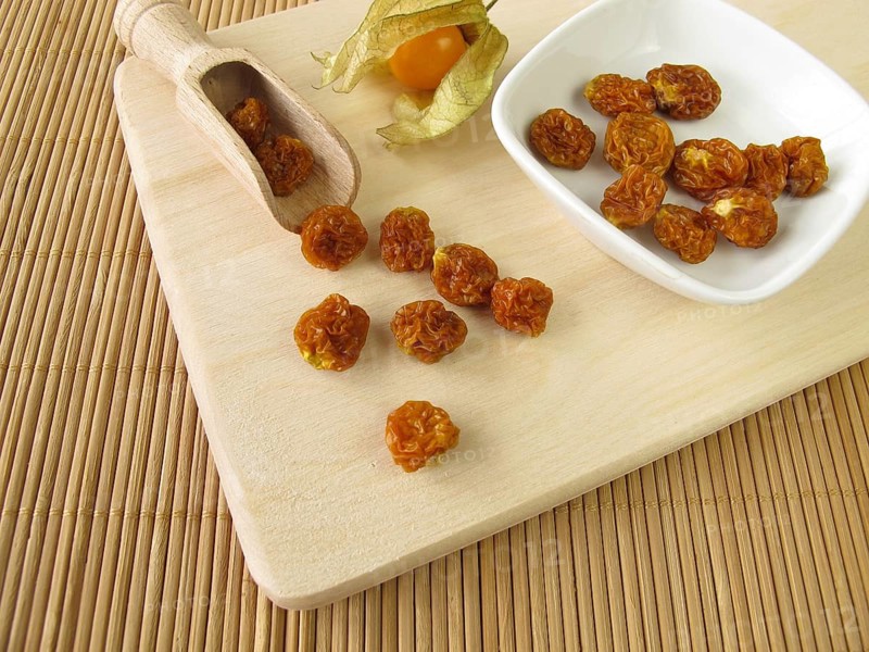 Dried physalis