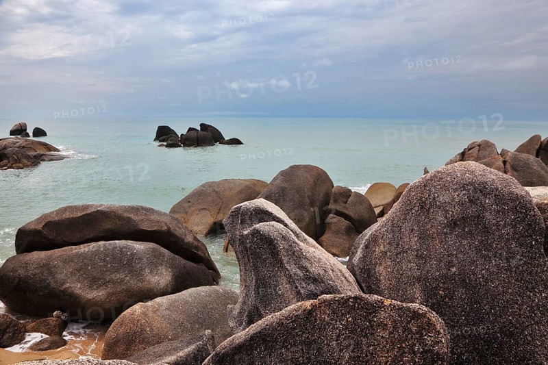 Picturesque rocks on the shore of the Gulf of Thailand. Lamai Beach, Samui Island