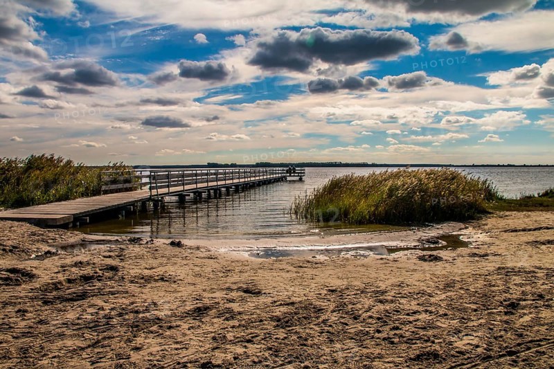 Wooden jetty on the Koppelstrom (Bodden) in Born on the Darß (Fischland-Darss-Zingst peninsula)