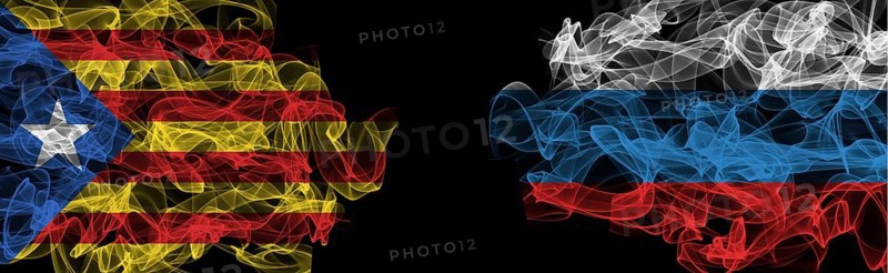 Flags of Catalonia and Russia on Black background, Catalonia vs Russia Smoke Flags