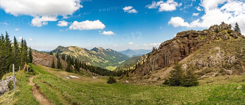 Fantastic mountain tour to the Siplingerkopf and Heidelbeerkopf from the Gunzesried valley in the Allgau Alps