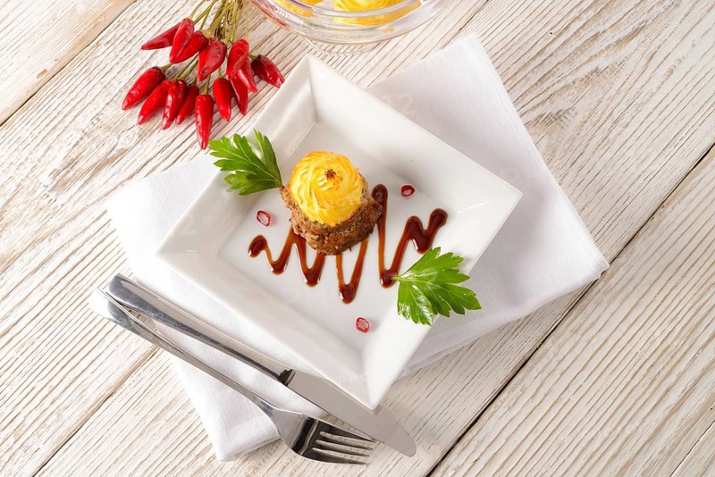 Puree potato with mince brown
