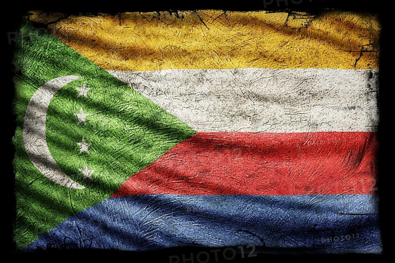 Comoros Flag, Grunge Texture Background