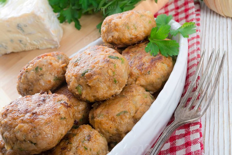 Rissole with mould cheese and parsley