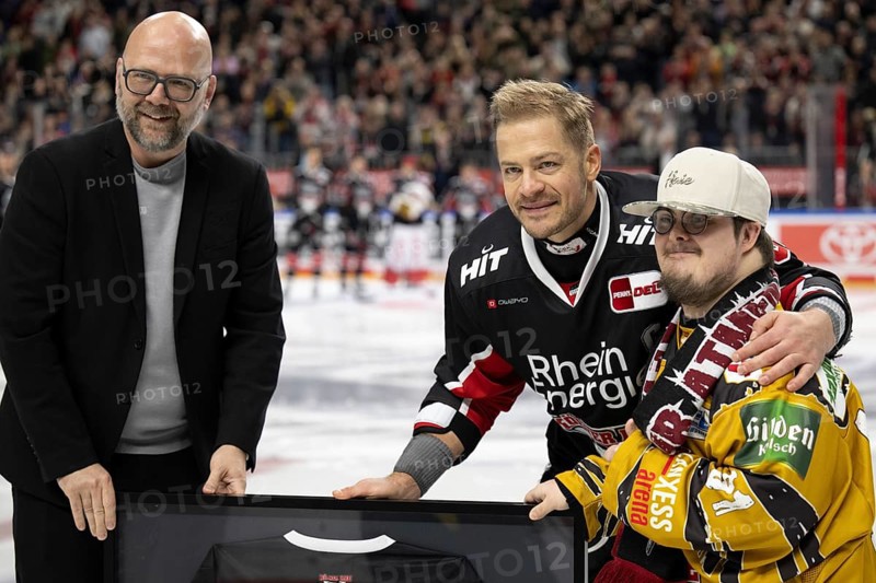 Cologne, LanxessArena, North Rhine-Westphalia, Moritz Müller (Cologne Sharks, #91), PENNY DEL, Cologne Sharks- Iserlohn Roosters on 19/01/2025 at the LanxessArena in Cologne Germany