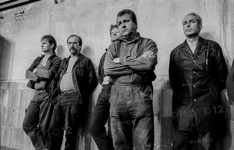 Germany, Kahla, 20.12.1991, Kahla porcelain factory, workforce (workers) at the works meeting, Europe