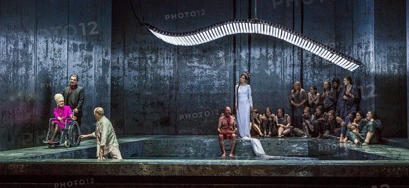 ?dipe by George Enescu (Komische Oper, Berlin) . Tragédie lyrique in four acts and six scenes (1936) Poetry by Edmond Fleg after Sophocles. Press performance on 26 August 2021. ?dipe: Leigh Melrose Tirésias: Jens Larsen Créon: Joachim Goltz Le grand prêtre: Vazgen Gazaryan Le veilleur: Shavleg Armasi Le berger: Johannes Dunz Laios, father of ?dipe: Christoph Späth Jokaste, mother of ?dipe: Karolina Gumos La Sphinge: Katarina Bradi? Antigone: Mirka Wagner Mérope: Susan Zarrabi