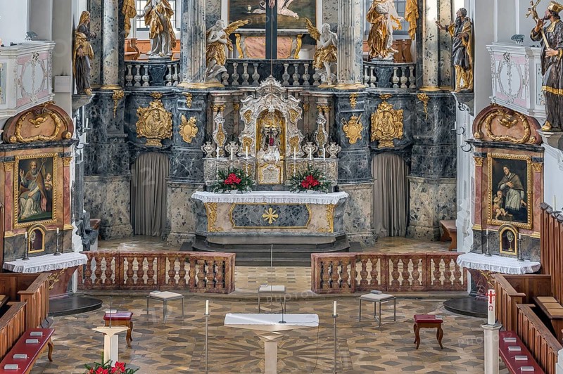 Main altar, Church of St Martin, Marktoberdorf, Allgäu, Bavaria, Germany, Europe