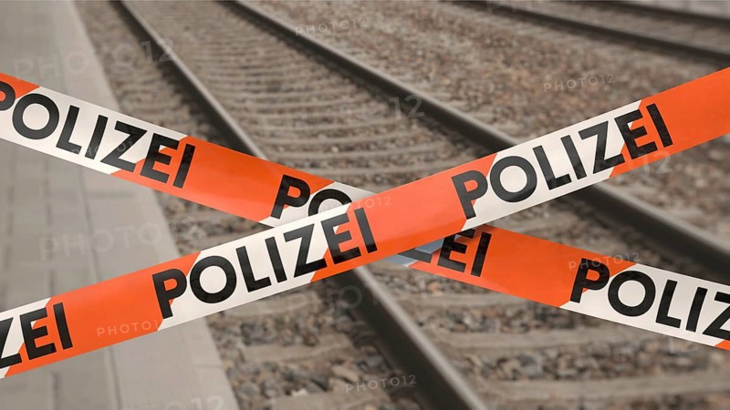 Symbolic image of the cordoned-off railway station
