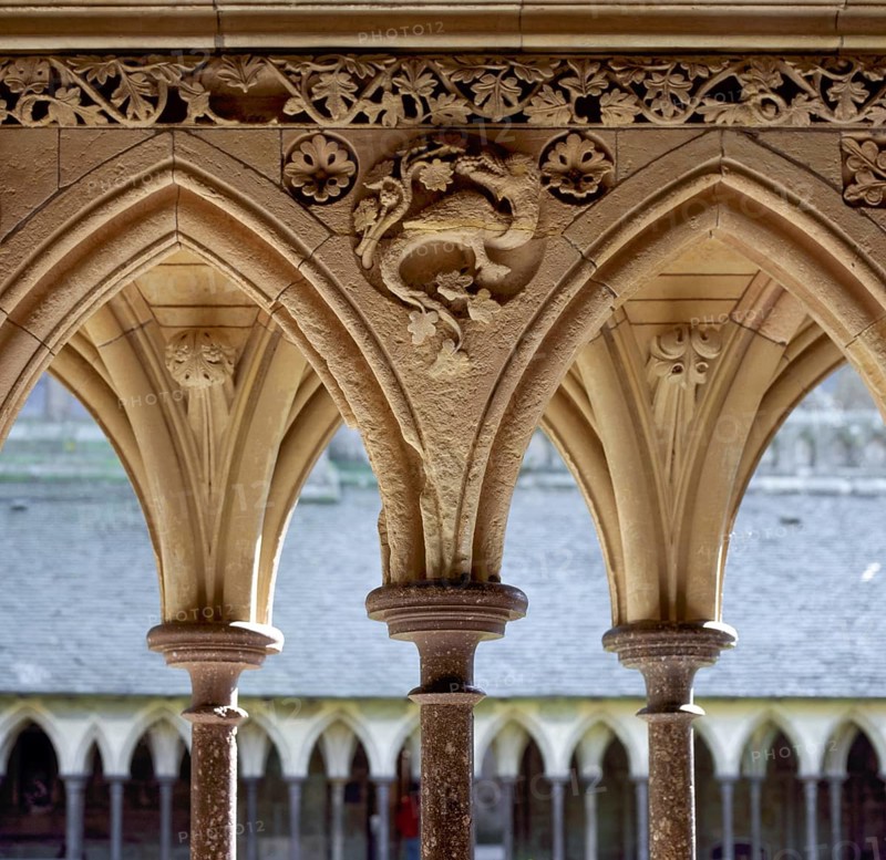 Mont-Saint-Michel, Merveille, cloister, detail