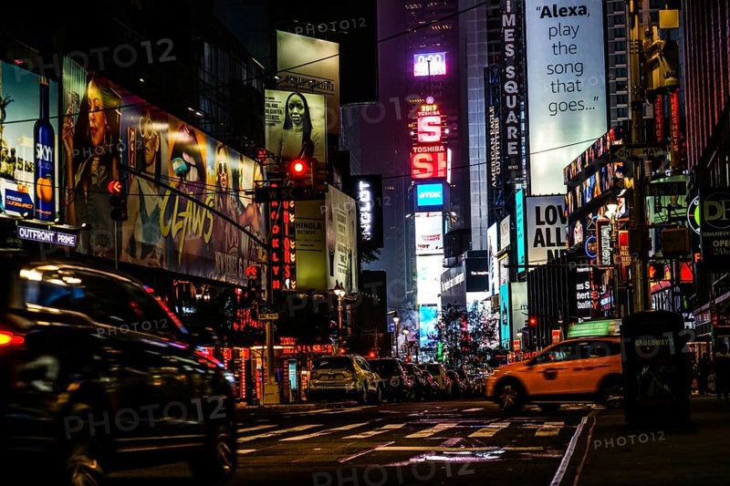 Night view of the New York Times Square (TimesSquare). Shooting Location: New York, Manhattan