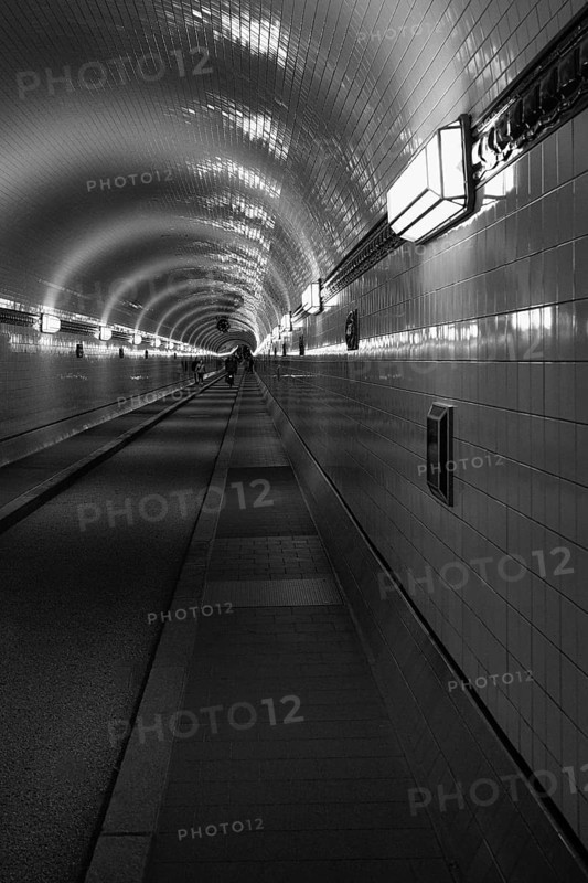 Old Elbe Tunnel in Hamburg, black and white, Hanseatic City of Hamburg, Germany, Europe