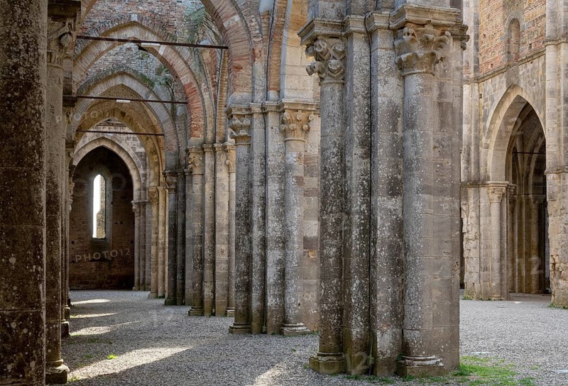 San Galgano, Cistercian monastery ruins, view from the northern aisle to the east