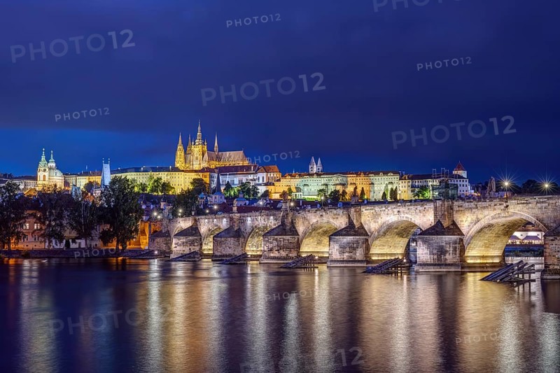 The castle, the cathedral and the famous Charles Bridge in Prague by night