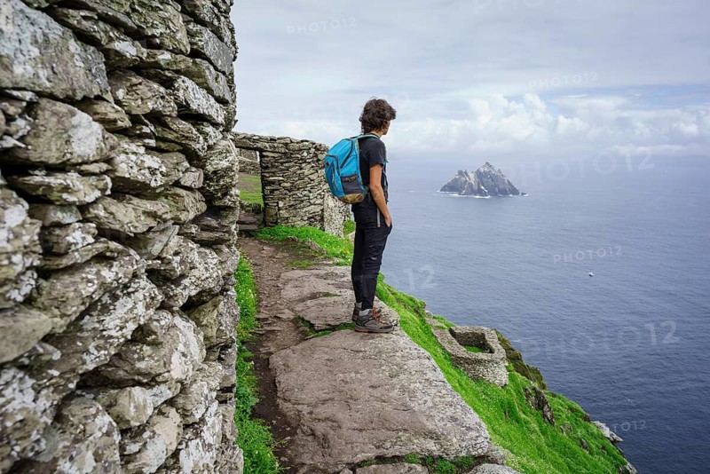 Visitors on the steep path up to the monastery, Skellig Michael island, Mainistir Fhionáin (St. Fionan?s Monastery), county Kerry, Ireland, United Kingdom, Europe