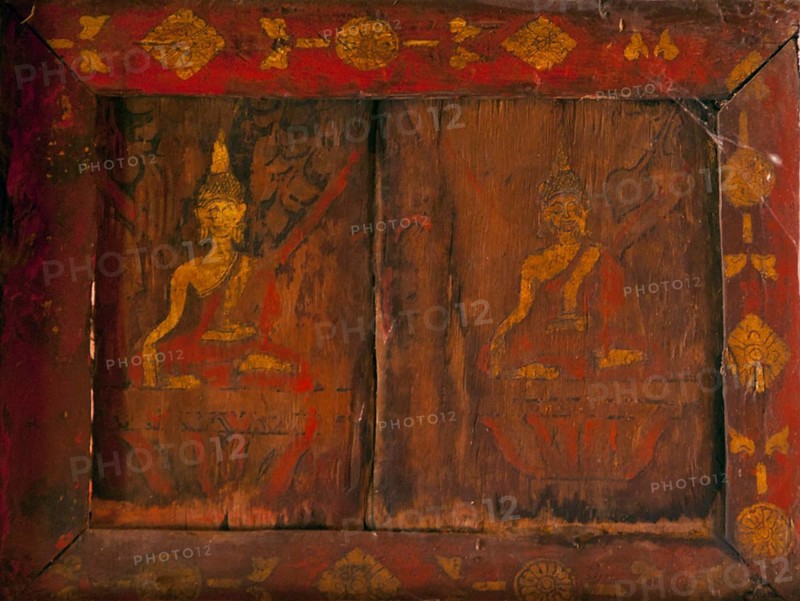 Wat Lai Hin Kaew Chang Yuan (Temple of the Standing Elephant with the Stone Shoulder) was originally constructed in 1683