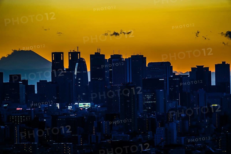 Sunset from the Bunkyo Civic Center. Shooting Location: Tokyo metropolitan area