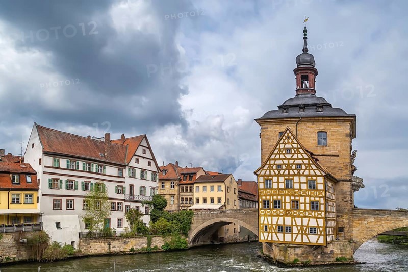 Old town hall (Altes Rathaus) (1386), built in the middle of the Regnitz river, accessible by two bridges, Germany, Europe