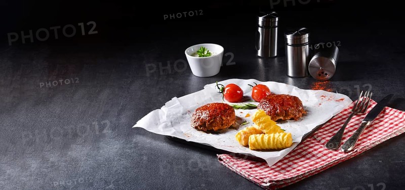 Vegetable French fries with herb quark and tomatoes