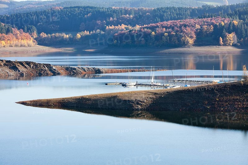 Sailing boats at the Marina, Biggetalsperre reservoir, Attendorn, North Rhine-Westphalia, Germany, Europe