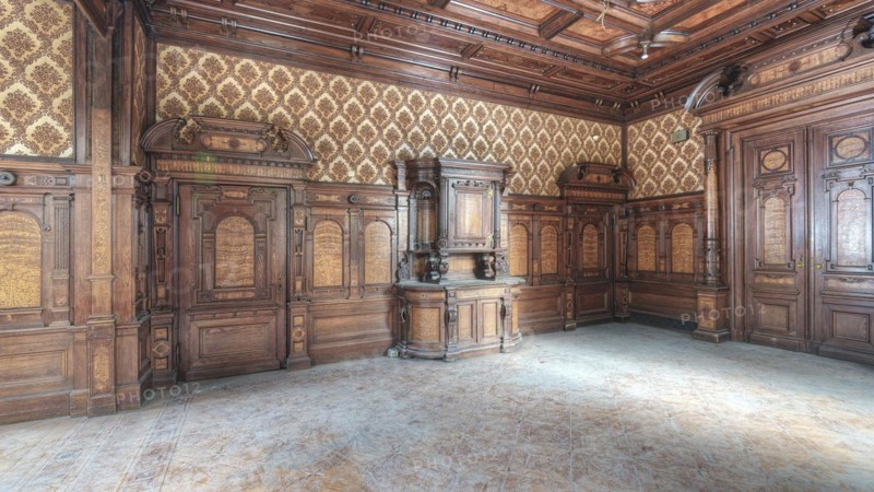Vacant wooden room with complex pattern and beautiful stucco ceiling, traces of abandonment, Villa Woodstock, Lost Place, Brill, Wuppertal, North Rhine-Westphalia, Germany, Europe