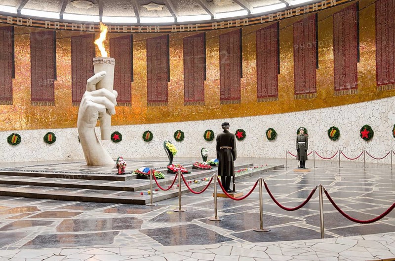Volgograd, Russia - November 5, 2015: View of the Hall of Military Glory, honor guard and the eternal flame in the historical-memorial complex &quot, To Heroes of the Battle of Stalingrad, &quot, Mamayev Kurgan, Volgograd