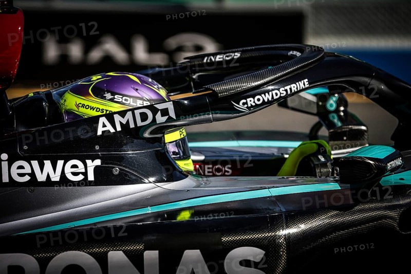 MELBOURNE, AUSTRALIA, MARCH 24: Lewis Hamilton of Great Britain drives the Mercedes AMG Petronas F1 Team W15 during the 2024 Australian Grand Prix at Albert Park in Melbourne, Australia, Oceania