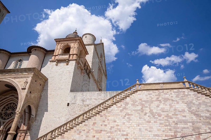 An image of the church of Assisi in Italy