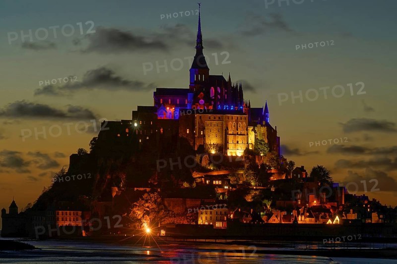 France, Normandy, monastery island, Le Mont-Saint-Michel, night shot, Normandy, France, Europe