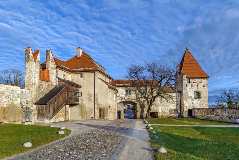 Master Gunsmith?s Tower in Burghausen Castle courtyard, Germany, Europe