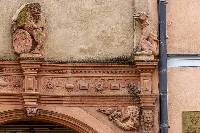 Detail of famous historical buildings from the German Renaissance from 1609 Head house by the architect Albert Schmidt, with 106 heads or grotesque masks in the Rue des Têtes, Colmar, Alsace, Département Bas-Rhin, France, Europe