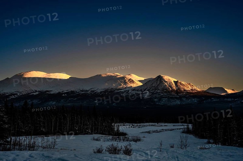 Snow-covered mountains in the light of the sunset, Yukon, Canada, Kluane National Park, North America