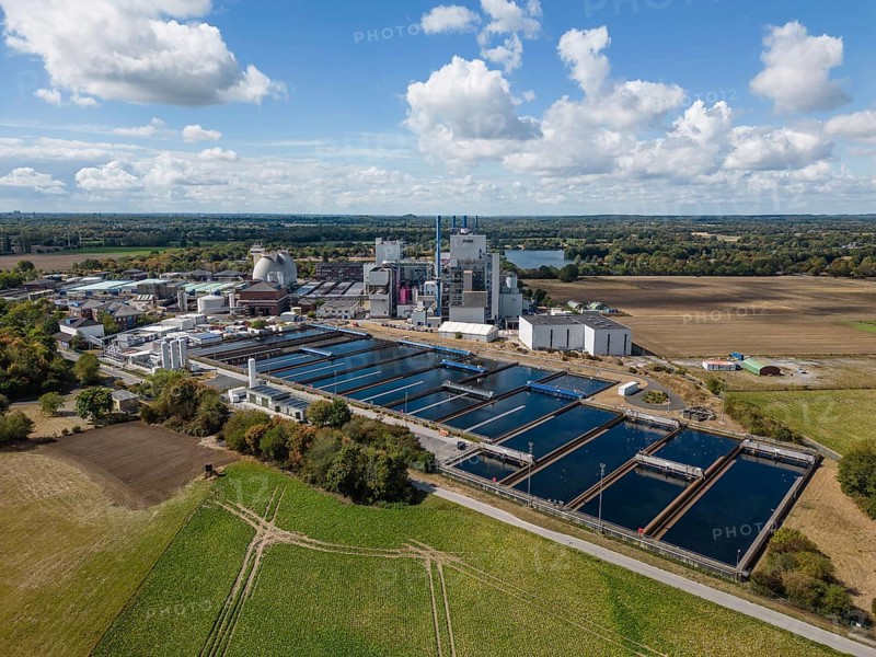 EGK Krefeld is a combined waste incineration plant and sewage treatment plant, which generates electricity and district heating from waste and sewage sludge for the city of Krefeld