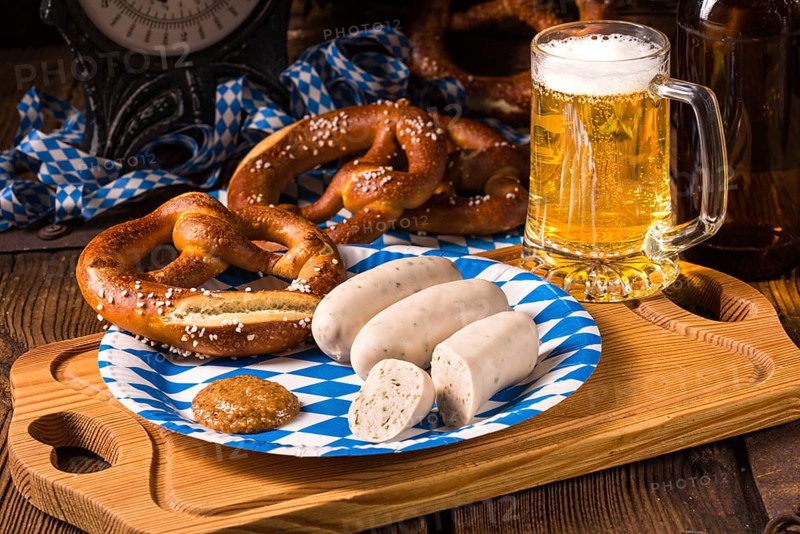 Bavarian sausage with pretzel, sweet mustard and beer
