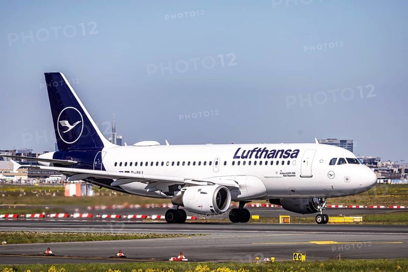 Fraport Airport in Frankfurt am Main. Aircraft in front of take-off. Aircraft registration number: D-AILI, Lufthansa, Airbus A319-100, Frankfurt am Main, Hesse, Germany