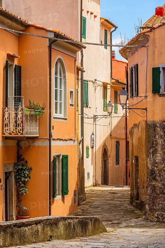 Narrow alley in Marciana Alta, Elba Island, Tuscan Archipelago National Park, Tuscany, Italy