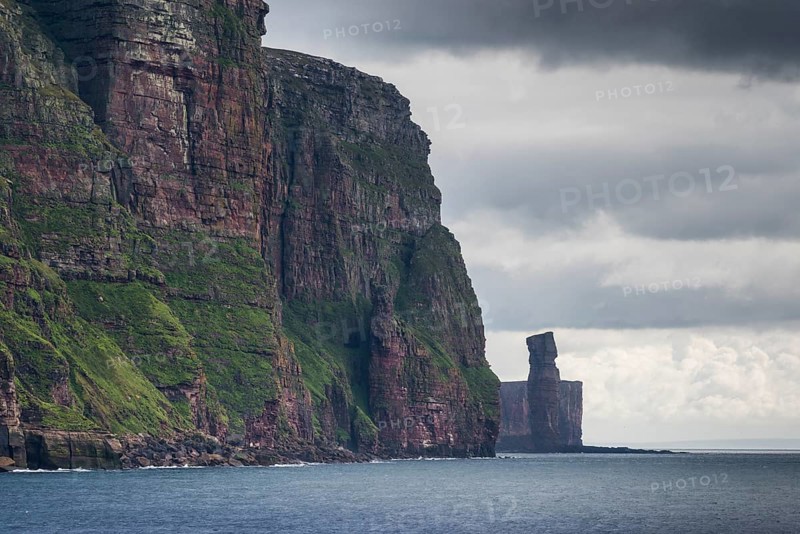 Old Man of Hoy, rocky outcrop off the island of Hoy, Orkney Islands, Scotland, Great Britain