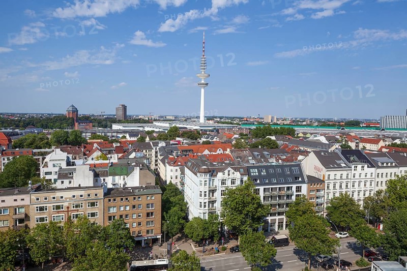 Heinrich Hertz television tower, exhibition halls and residential buildings in the Karolinenviertel, aerial view, Hamburg, Germany
