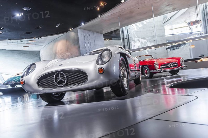 Mercedes-Benz 300 SLR Uhlenhaut Coupé from 1955. Two examples were built, one was auctioned. With proceeds of 135 million euros, it is the most valuable car in the world. The Mercedes-Benz Museum in Stuttgart presents a journey through the automotive history of the global corporation. The history of the Mercedes star begins with the first automobile in 1886. 160 vehicles are on display. Stuttgart, Baden-Württemberg, Germany