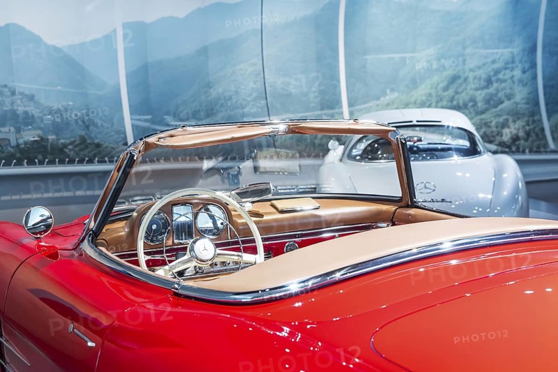 Mercedes-Benz 300 SL Roadster from 1962. The Mercedes-Benz Museum in Stuttgart presents a journey through the automotive history of the global corporation. The history of the Mercedes star begins with the first automobile in 1886. 160 vehicles are on display. Stuttgart, Baden-Württemberg, Germany