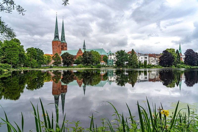 Mill pond and Lübeck Cathedral, Hanseatic City of Lübeck, Schleswig-Holstein, Germany
