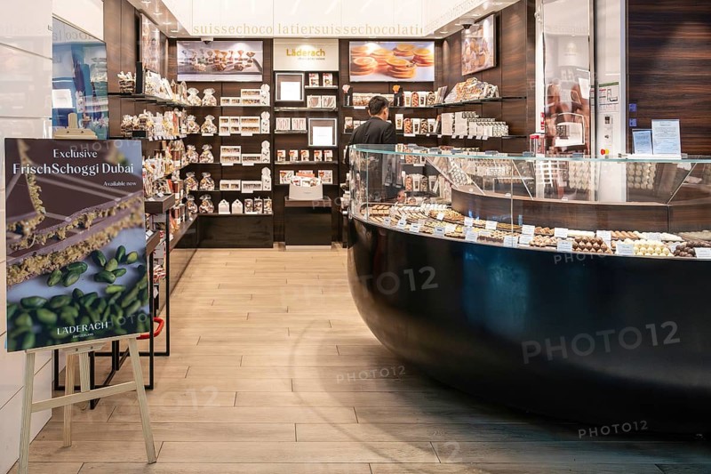 Läderach chocolate shelf