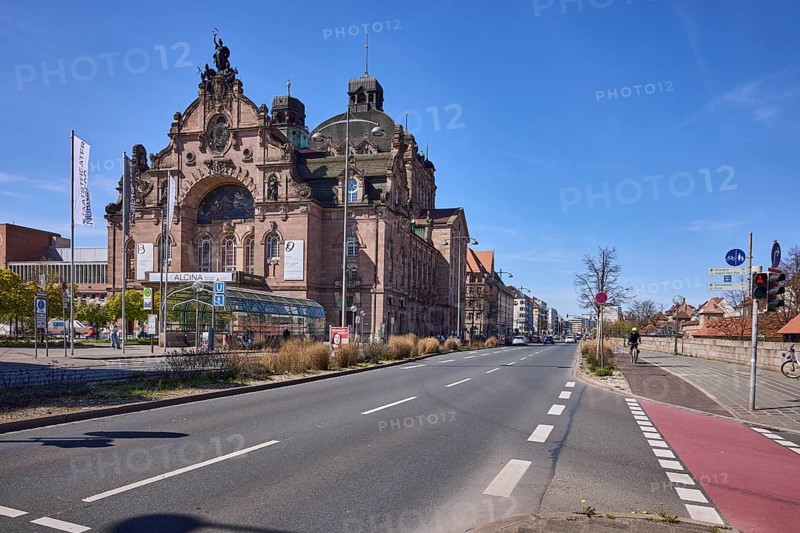 Nuremberg State Theatre, architect Christian Heinrich Seeling, flags, flagpoles, opera and theatre, blue sky, cirrostratus clouds, crossing Frauentorgraben with Grasersgasse, Nuremberg, Middle Franconia, independent city, Bavaria, Germany
