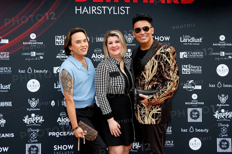 Jeldos Stecker, Janine Becker and Matthias Mangiapane at the VIP opening of the new Deinhard Salon Am Mühlanger 3, Berlin, 28 June 2025