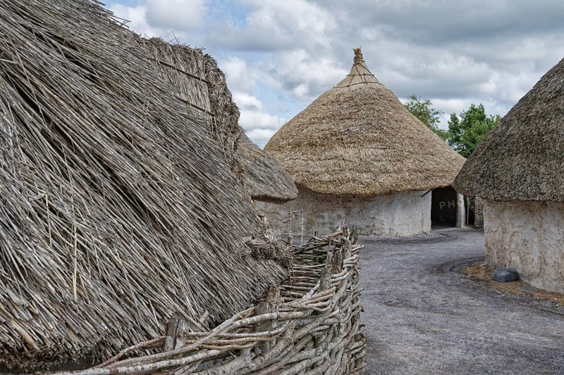 The replicas of Neolithic houses are part of the Neolithic Living and Houses exhibition at the Stonehenge Visitor Centre. Amesbury, Wiltshire, South England, Great Britain