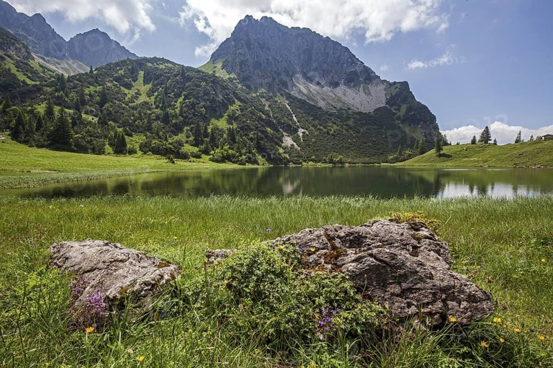 Lower Gaißalpsee, behind Rubihorn, near Oberstdorf, Oberallgäu, Allgäu Alps, Allgäu, Bavaria, Germany